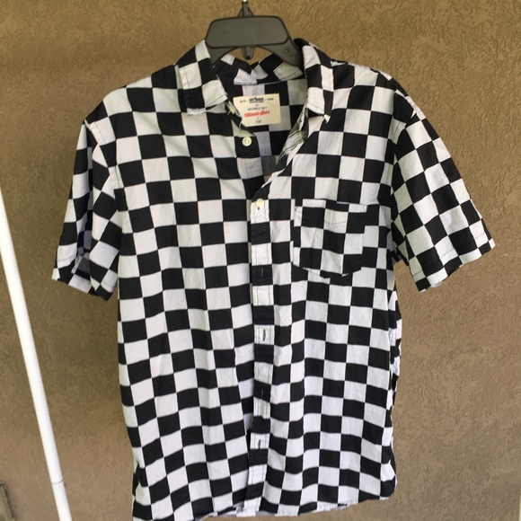 button up - Picture 2 of 2